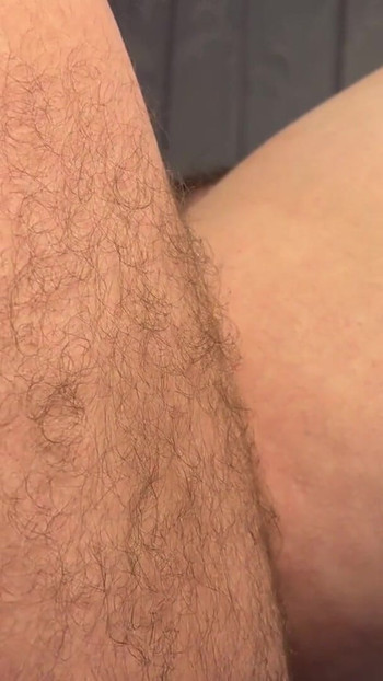 Menawan detik dari "Saya suka merasakannya di dalam dan mengisinya dengan jus saya"