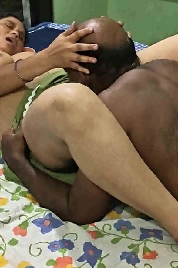 Beautiful Sindu Aunty Hot Sex
