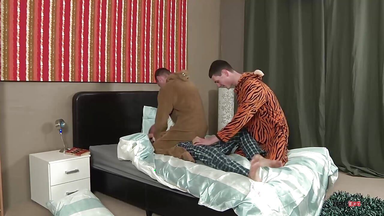 EuroBoyXXX: Reece Bentley and Scott Williams share the twinky ass of Aiden Jason