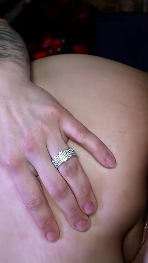 เย็ดตูดมือสมัครเล่นรุนแรงสําหรับเยอรมันนมเด้งใหญ่ Mila Milan | คลิป 3