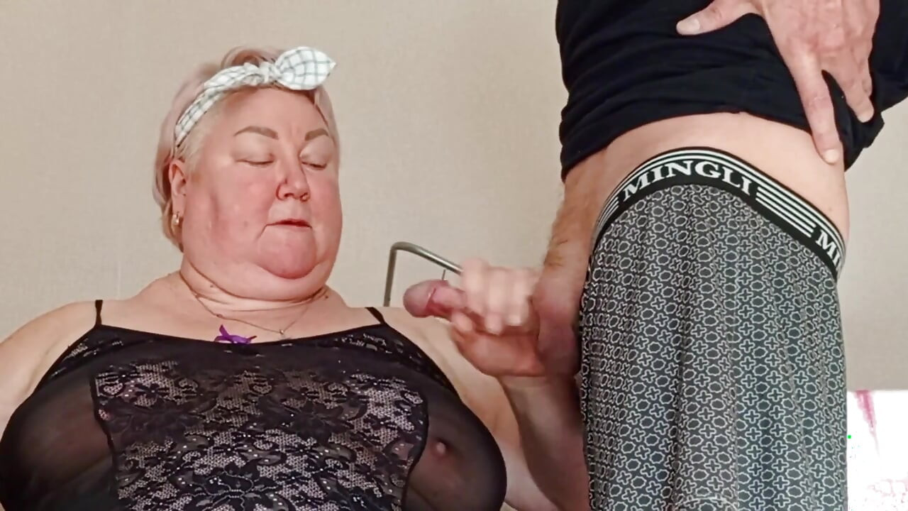 Stepmom Learns English Sucks Dick and Gets a Cumshot