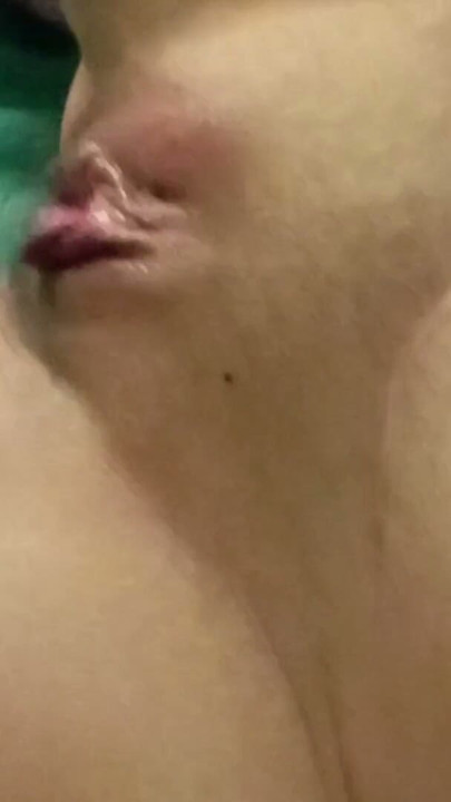 Cheating wife greets her neighbor with big shaved pussy and asks for a pussy suck | Clip 1