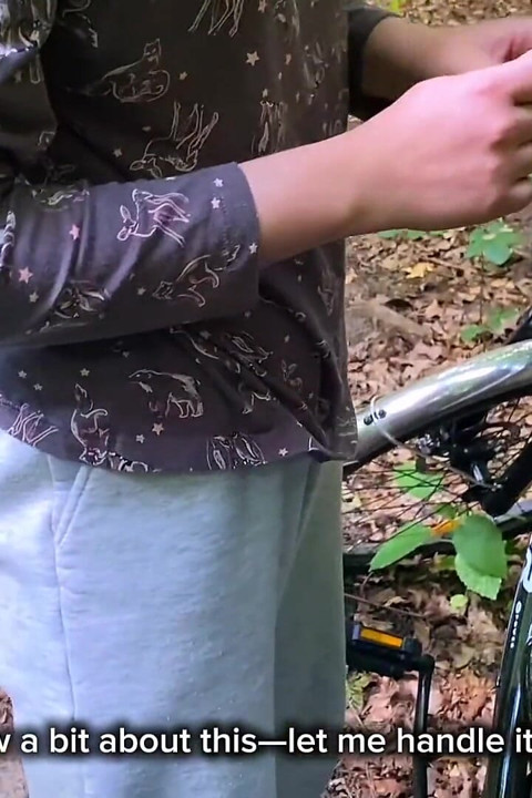Dumb Brunette Broke Her Bike in the Woods & Pay with Her Pussy for the Repair! Doggystyle Fuck