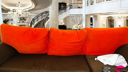 Kocam beni tatmin etmiyor. Umarım mastürbasyon yaptığım bu videoyu izlersin