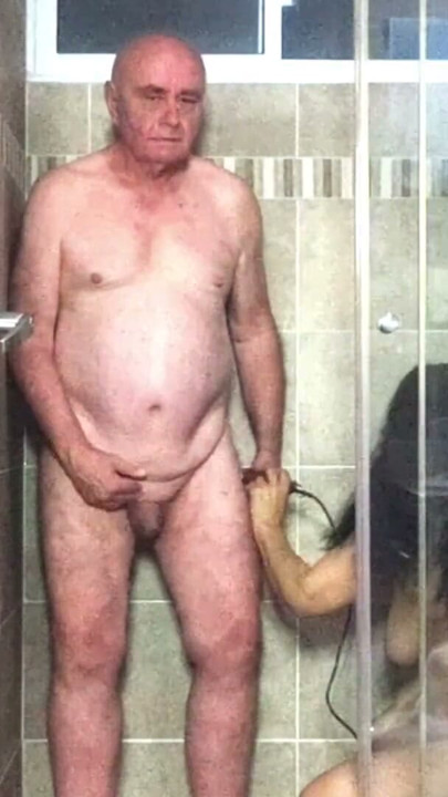 SURPRISE IN THE SHOWER WITH ADAMANDEVE AND LUPO | Clip 1