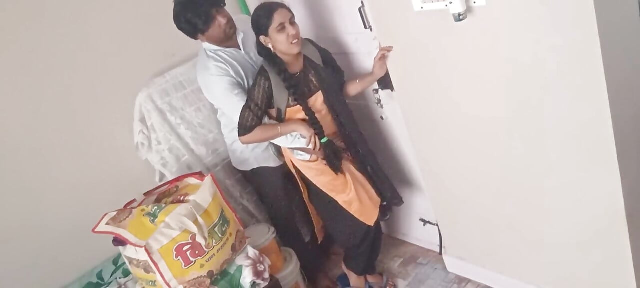 صديقها الهندي ذو الزب الكبير في القرية ينيك صديقته الجامعية