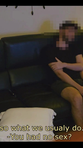 Snažan trenutak iz "Straight Curious Friend Mert i ja, ponovno smo se sreli"