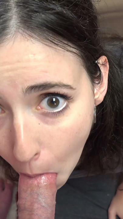 Brunette housewife Chloe Faye's giving head to a geek