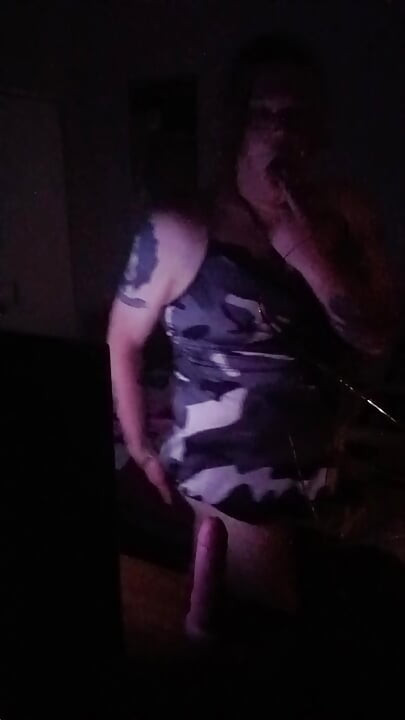 Analna zabava i vježbanje pušenja u ogledalu