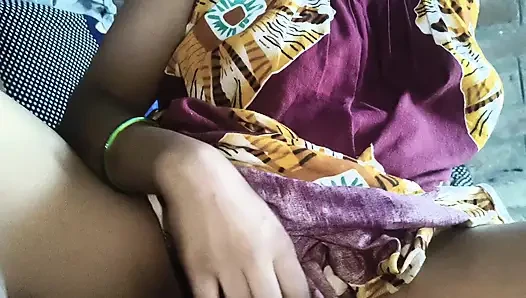 Water came out of the hand of brother-in-law's penis, desi sexy video, sexy video, sex video.