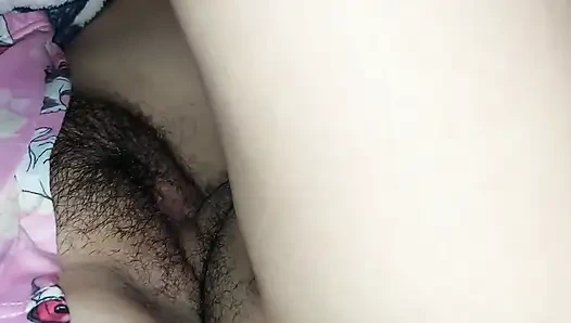 Aku nekad sama adik tiriku di balik seprai