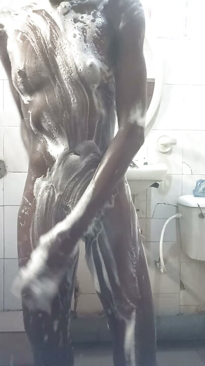 Bayan seksi ile banyo zamanı