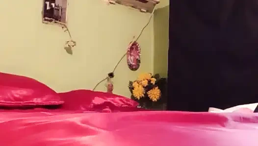 Istri nakal suka bermain