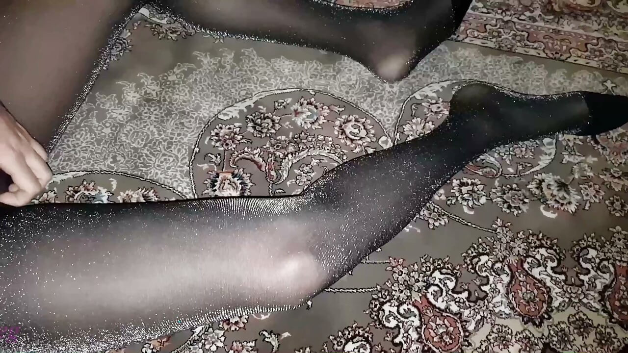 Dani Leg Black Pantyhose Cumshut