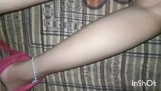 Horny Indian girl fucked by bf in hindi mouning..