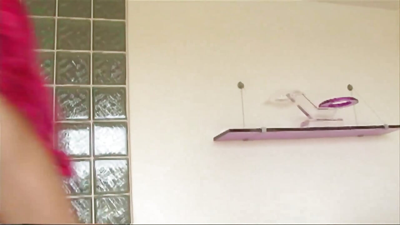 Λευκές τσούλες απολαμβάνουν ένα μεγάλο μαύρο πούτσο