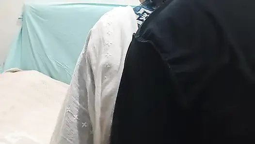 Dost ki wife ko ghar par akele choda