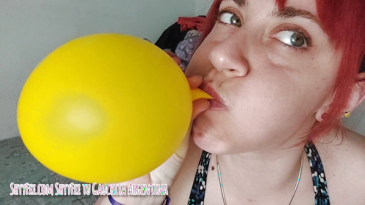 Session Inflating Balloons with Puffy Cheeks!