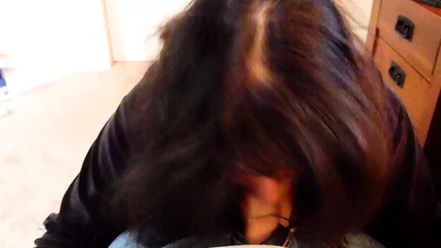 Dark hair mature MILF gives great head