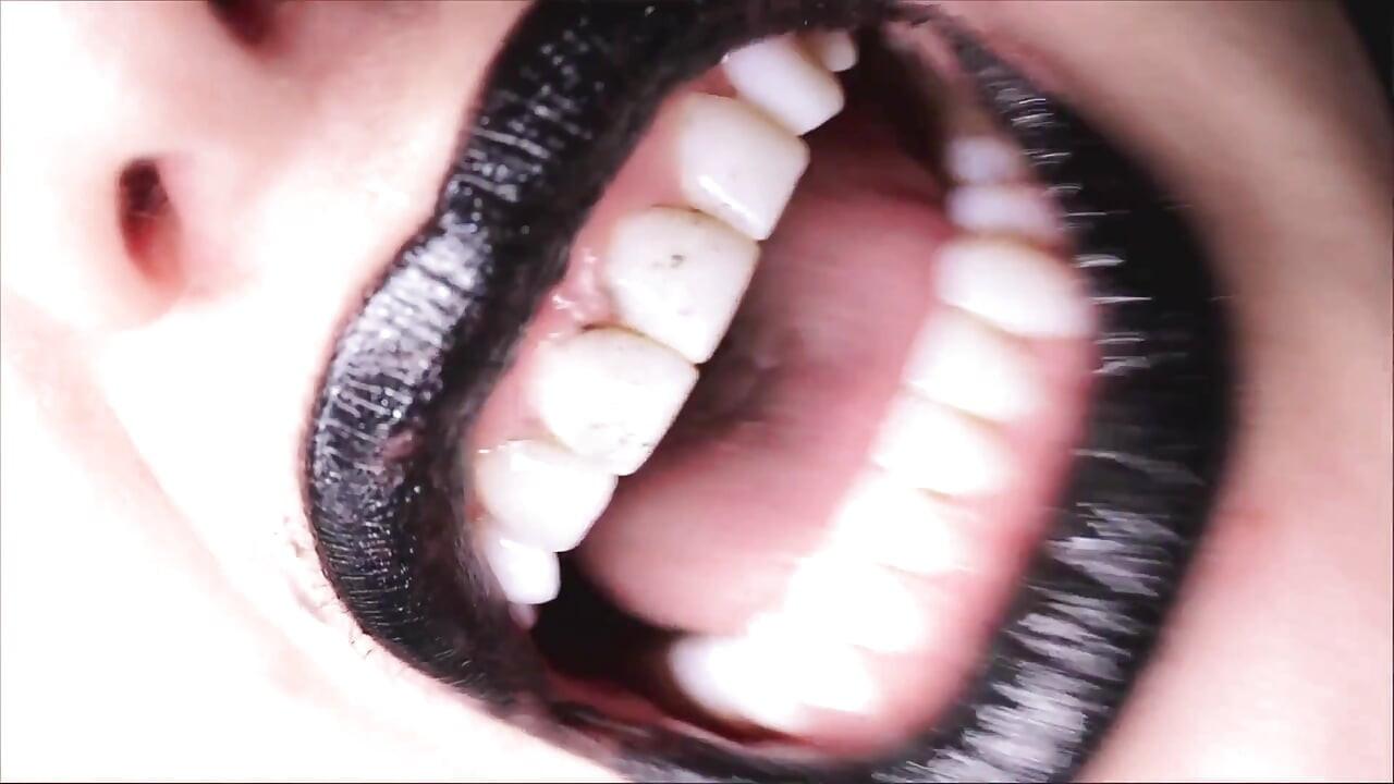 لعبة جنسية جديدة تحولت إلى طعام! التهام و Executrix!
