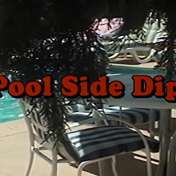 Гей пара святковий трах у басейні - сонячний анальний трах на відкритому повітрі