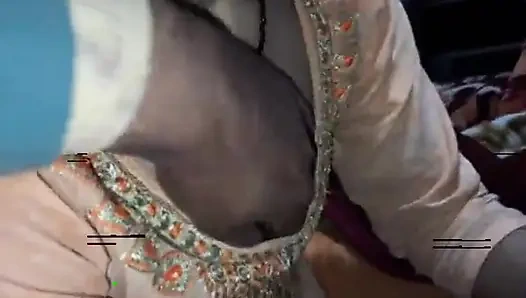 Desi mommy lund chus kar mal pi gyi