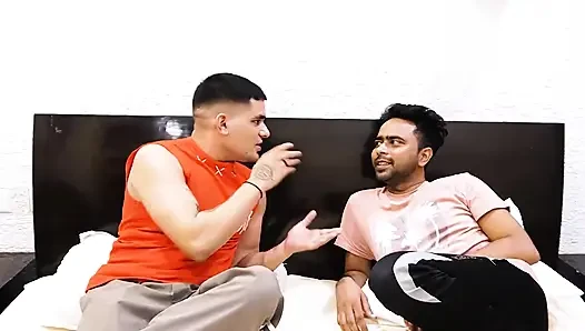 Hintli desi yenge ile boyfreind'in önünde sert seks