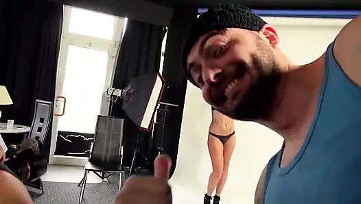 Sahne arkası sikiciler!!!