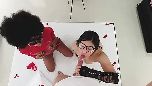 SECOND PART THREESOME WITH MY FRIEND .. First time with my friend I get nervous but I have a great time I love it