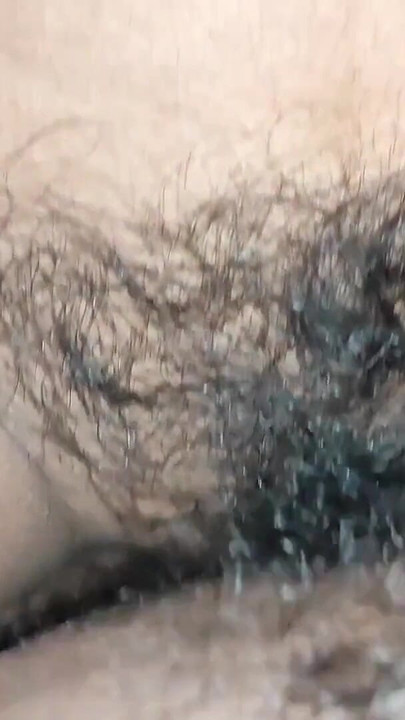 Epischer moment aus "Zum ersten mal ficken mit dieser kleinen freundin aarshi teil 3"