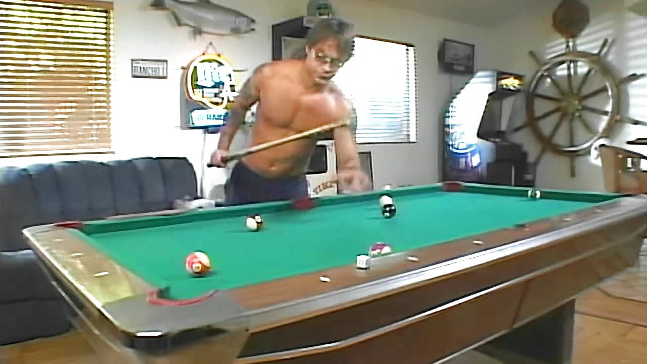 אורגזמה אנאלית! בלונדינית נימפומנית צריכה את זה חזק בתחת!