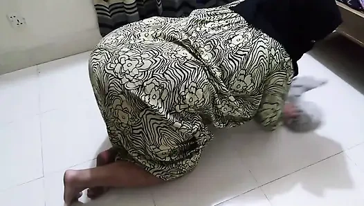 Egyptian Stepmom Gets Stuck Under Bed While Cleaning Stepson's Room Then Stepson Fucks Her Ass