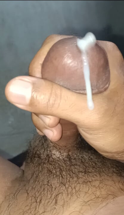 Sperm comes out quickly, thick and in large quantities