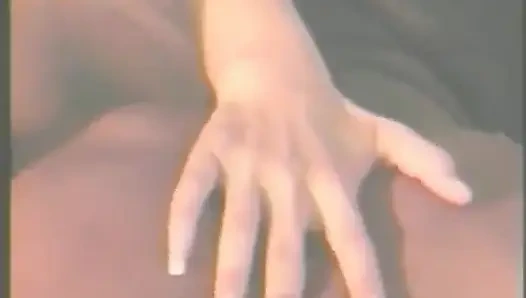 Cewek semok kulit hitam dengan masker superhero putih ini dientot habis-habisan di lapangan parkir