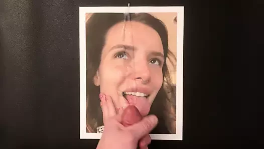 bella thorne'a saygı duruşu