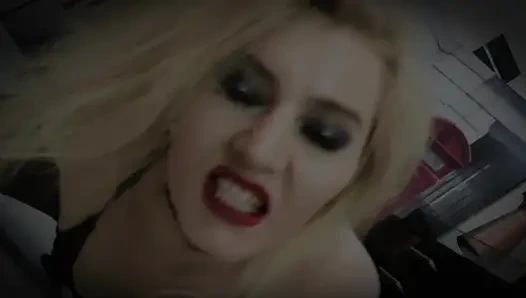 Ruhunu bir vampire sat