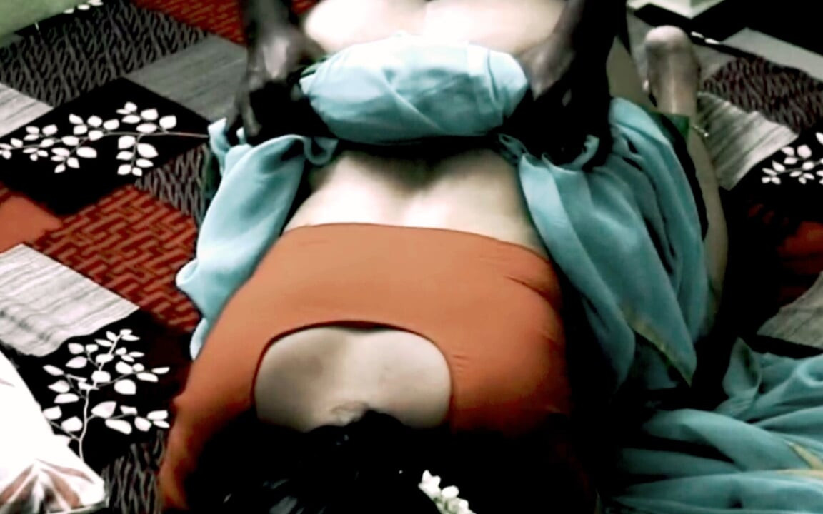 Desi Stepsister in Law in Saree Blouse After Fucked Hard in Missionary Pussy Creampied in Doggy Style