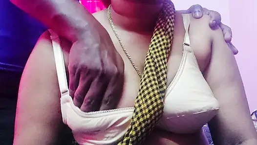 Mohini Bhabhi  with boyfriend caught sex in hotel room