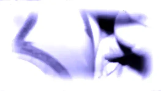 Cowok bertato rambut pirang dan rambut cokelat yang lagi sange di-anal habis-habisan di seks threesome