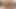 女の子は激しくセックスされた後、指で自分を刺激し、二本のチンポに激しく射精する