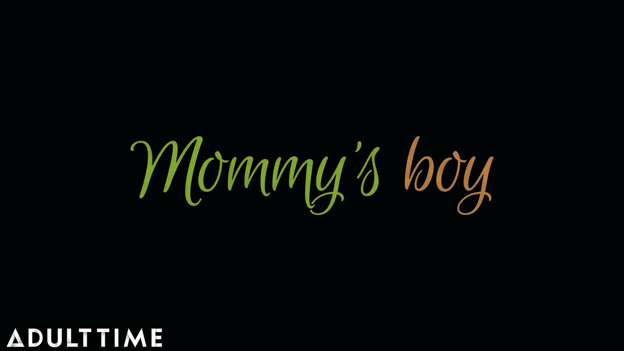 成人时间 - 里根福克斯和她的饥渴继子偷偷摸摸