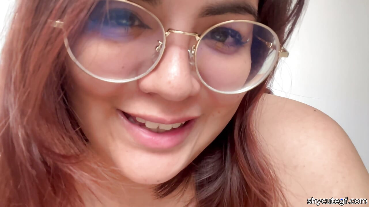 胖美女近距离乳房, 屁股和阴户崇拜 第一人称视角