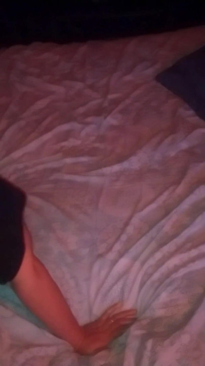 We wish you wonderful trysts! Starting 2026 with a 69 and making her gag while slapping and playing with her lover's ass. | Clip 1