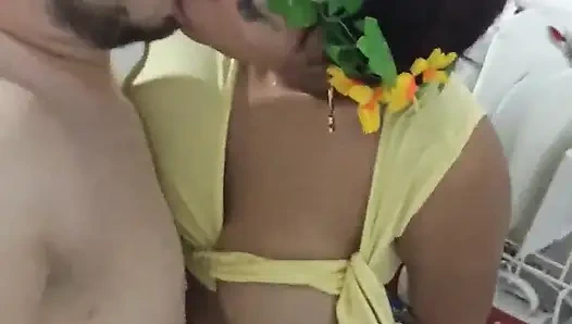 Onunla internette tanıştım, İspanyalı ve Abd'ye geldi ve sonunda sikişiyoruz