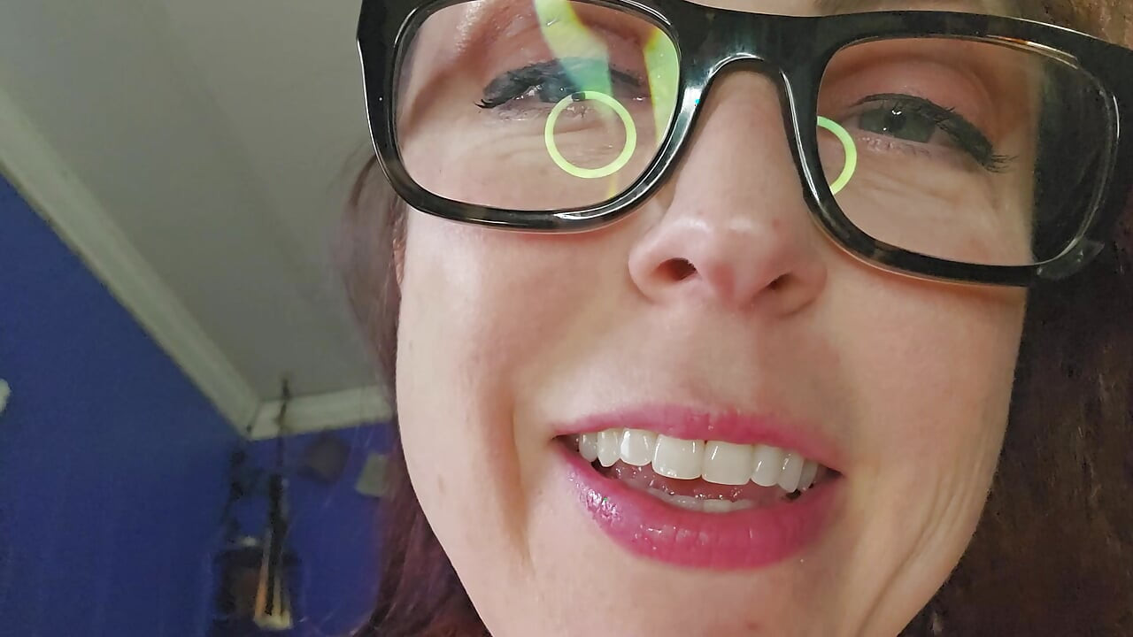 मेरी छोटी ट्रेवर वीर्य रंडी के लिए वीर्य इनकार