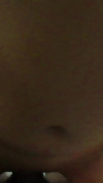 Památný okamžik od "prvního videa 18leté dívky, nevinné školačky"