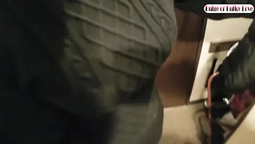 Молодая взрослая студентка с телом, с неуверенным в себе. Первый урок взрослого, превращая стыд в желание!