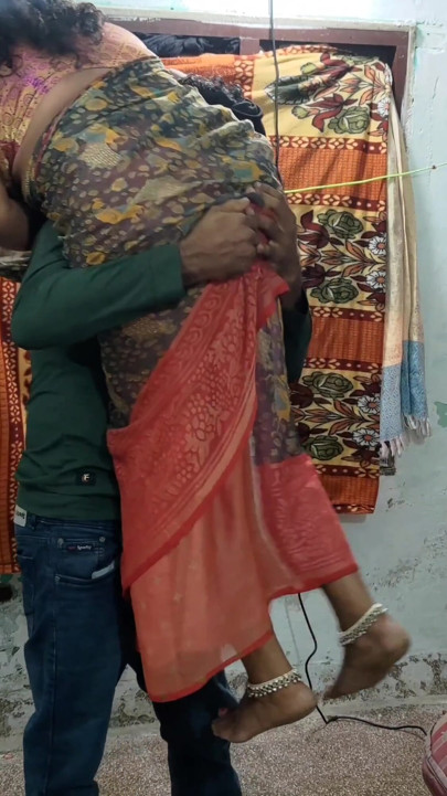 Mathvan, Who Lives in the Same House, Saw the House Owner’s Wife Wearing Panties and Wants to Taste Her. | Clip 1