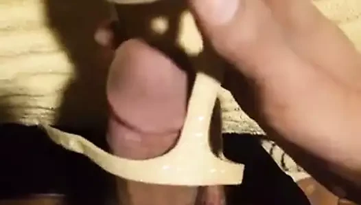 altın topuklu cumming