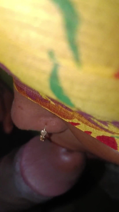 Desi bhabhi sucking my dick | Clip 1